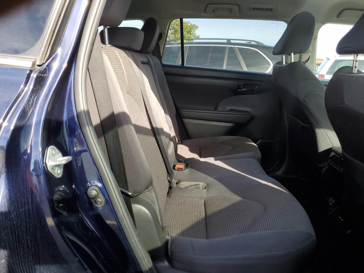 Toyota Highlander L Image 12