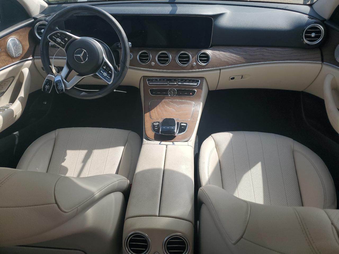 Mercedes-Benz E-Class 350 4matic Image 12