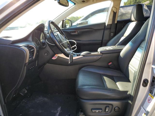 Lexus NX 200t Base Image 4