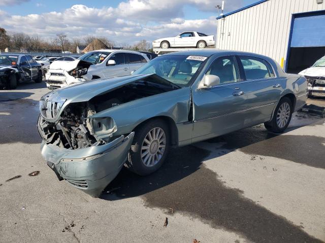  Salvage Lincoln Towncar