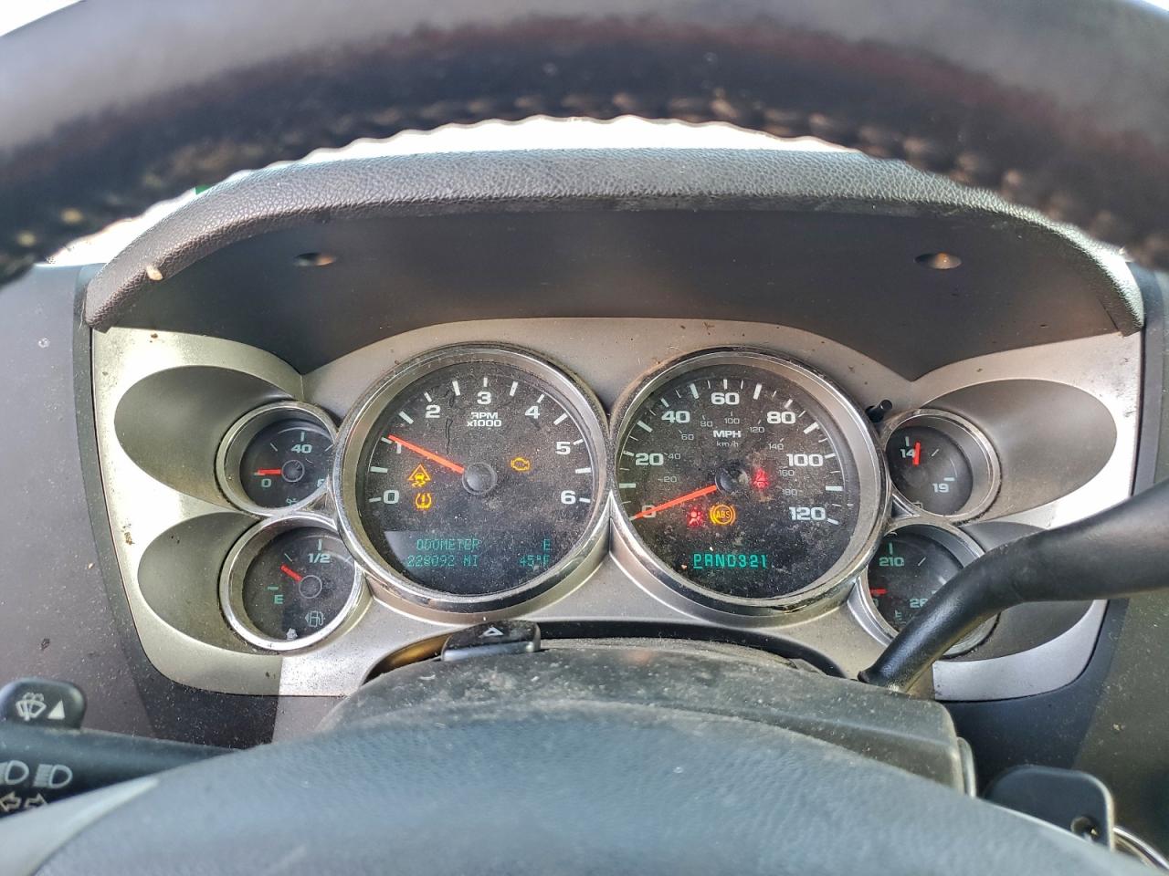 Chevrolet Silverado K1500 Lt Image 2