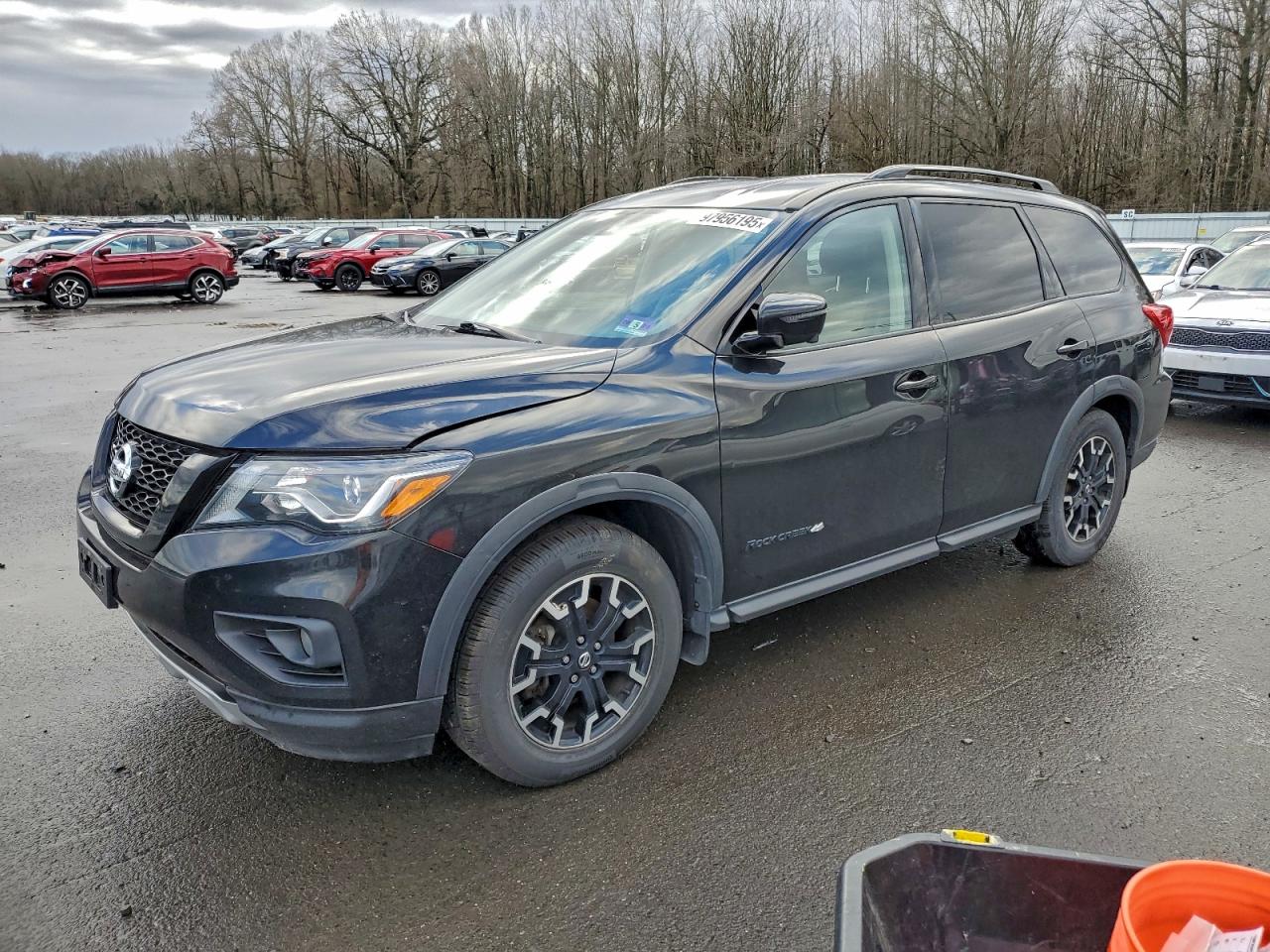 Nissan Pathfinder S Image 1