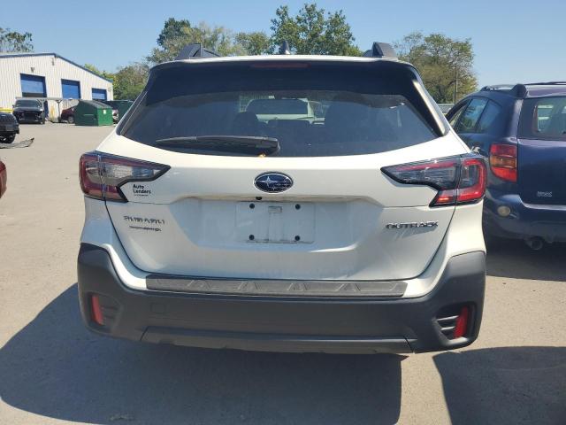 Subaru Outback Premium Image 8