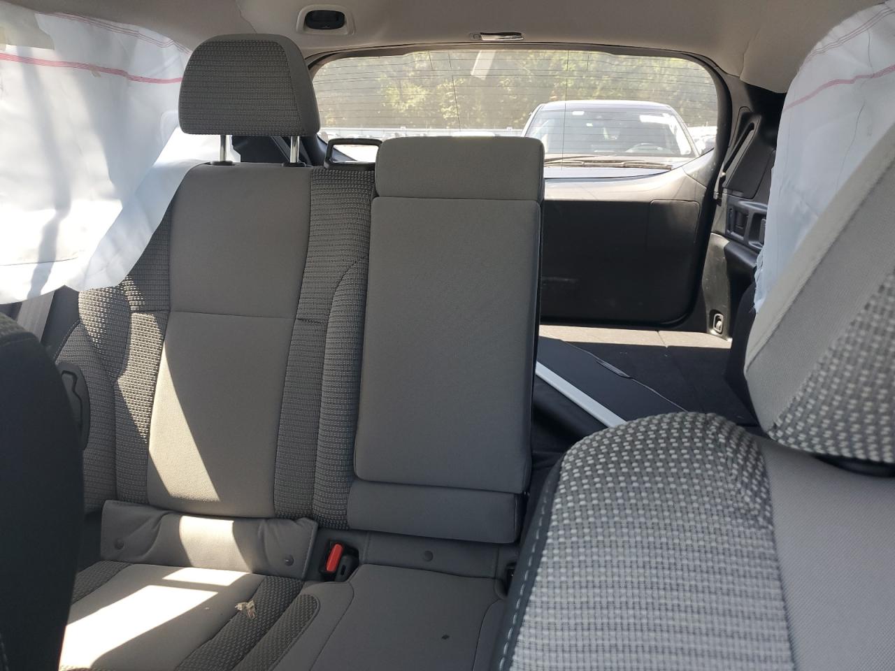 Subaru Outback Premium Image 3