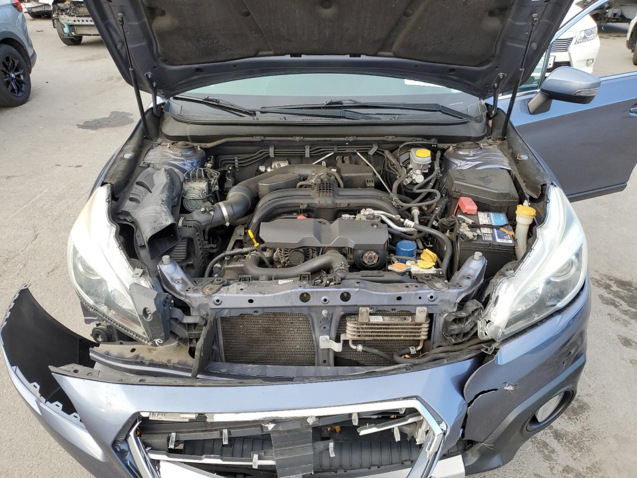 Subaru Outback 2.5i Limited Image 6