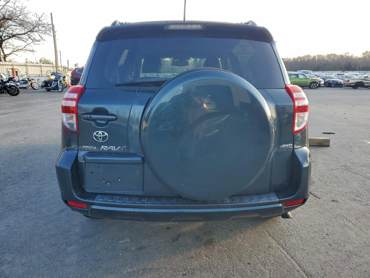 Toyota RAV4 Limited Image 7