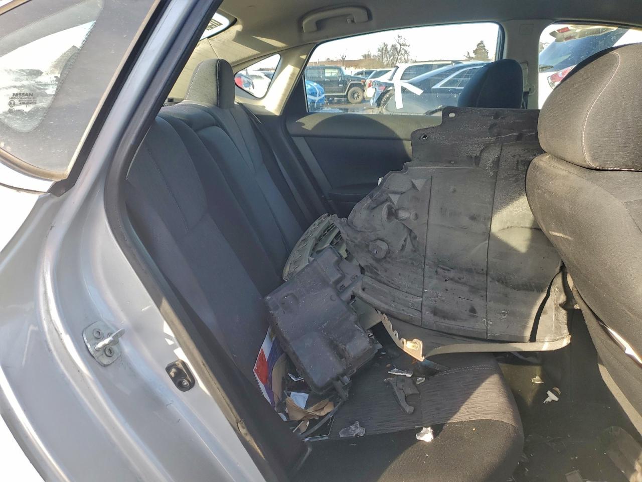 Nissan Sentra S Image 11