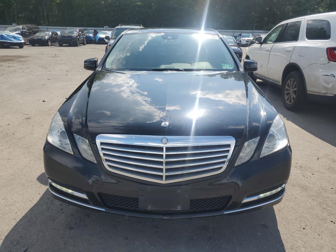 Mercedes-Benz E-Class 350 4matic Image 3