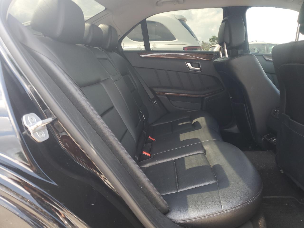 Mercedes-Benz E-Class 350 4matic Image 4