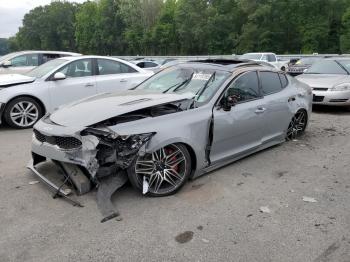  Salvage Kia Stinger