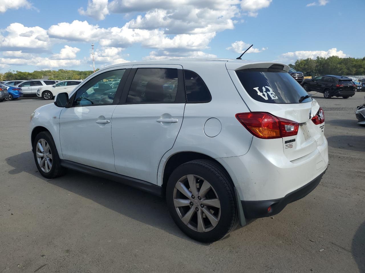 Mitsubishi Outlander Es Image 5