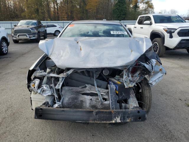 Toyota Corolla Ce Image 8