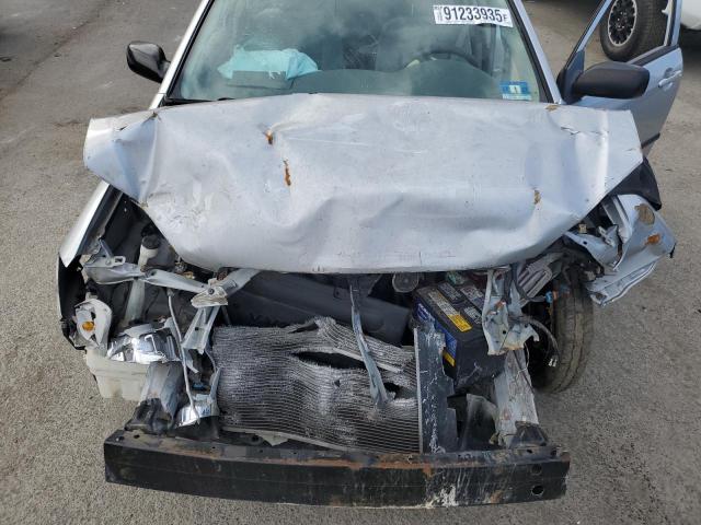 Toyota Corolla Ce Image 12