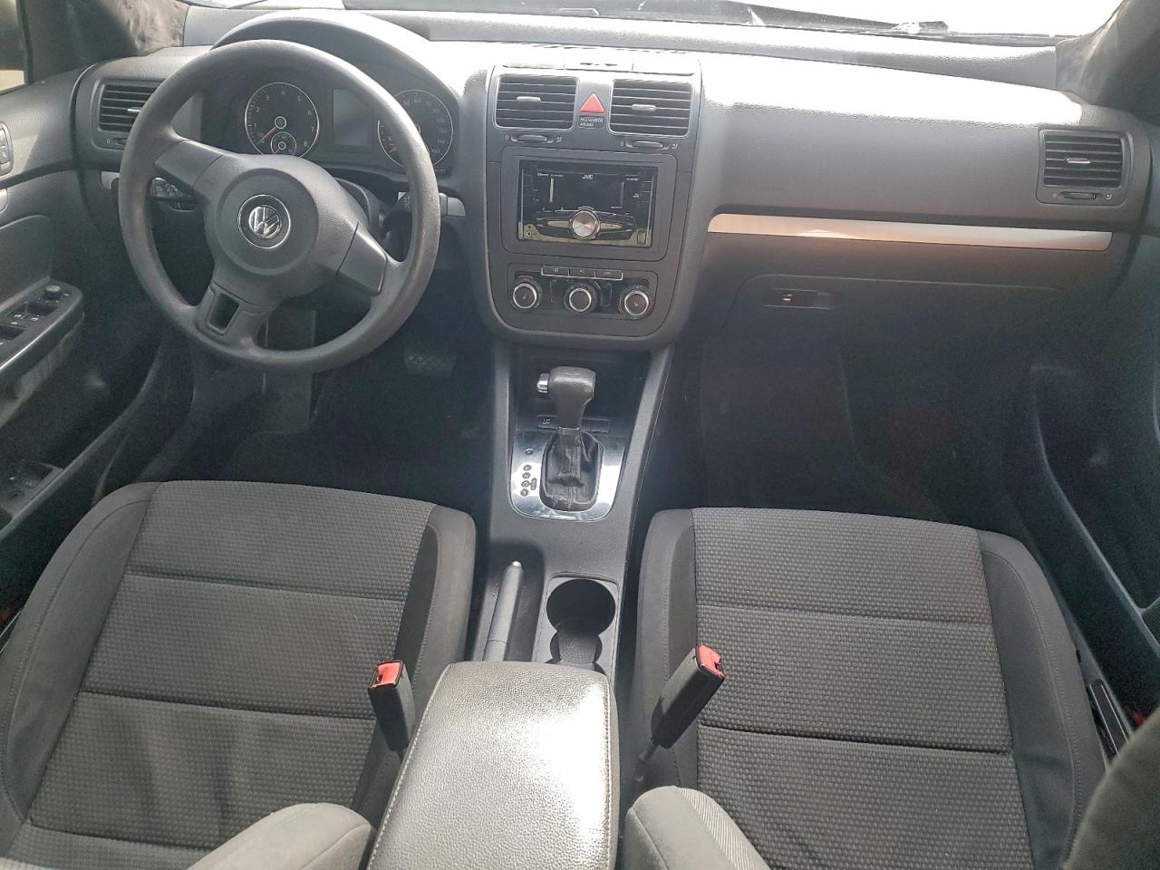 Volkswagen Jetta S Image 11