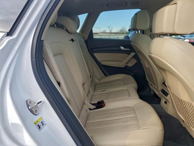 Audi Q5 Premium Plus Image 11