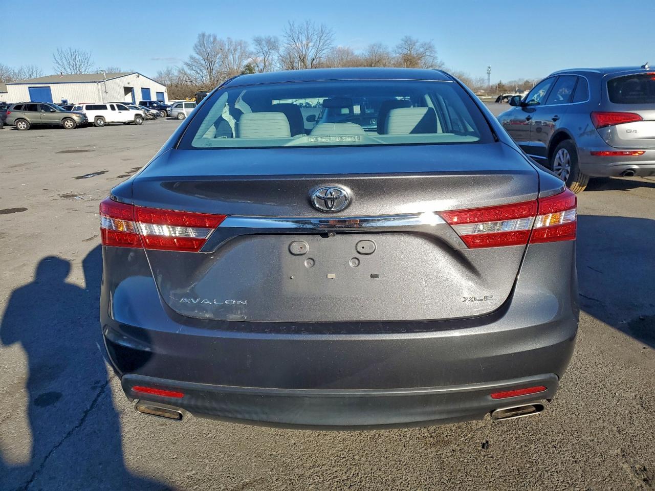 Toyota Avalon Base Image 11
