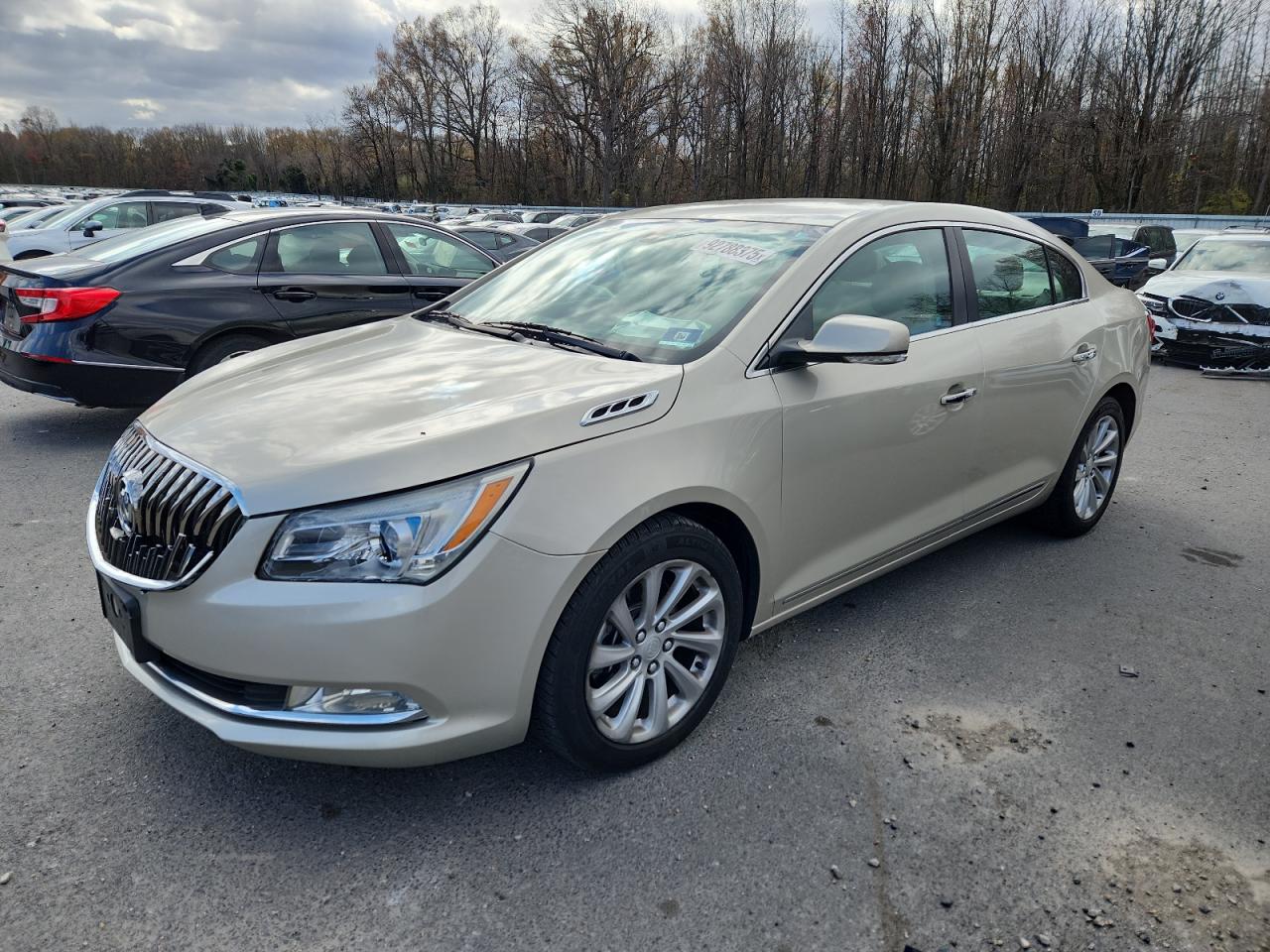 Buick LaCrosse Image 1