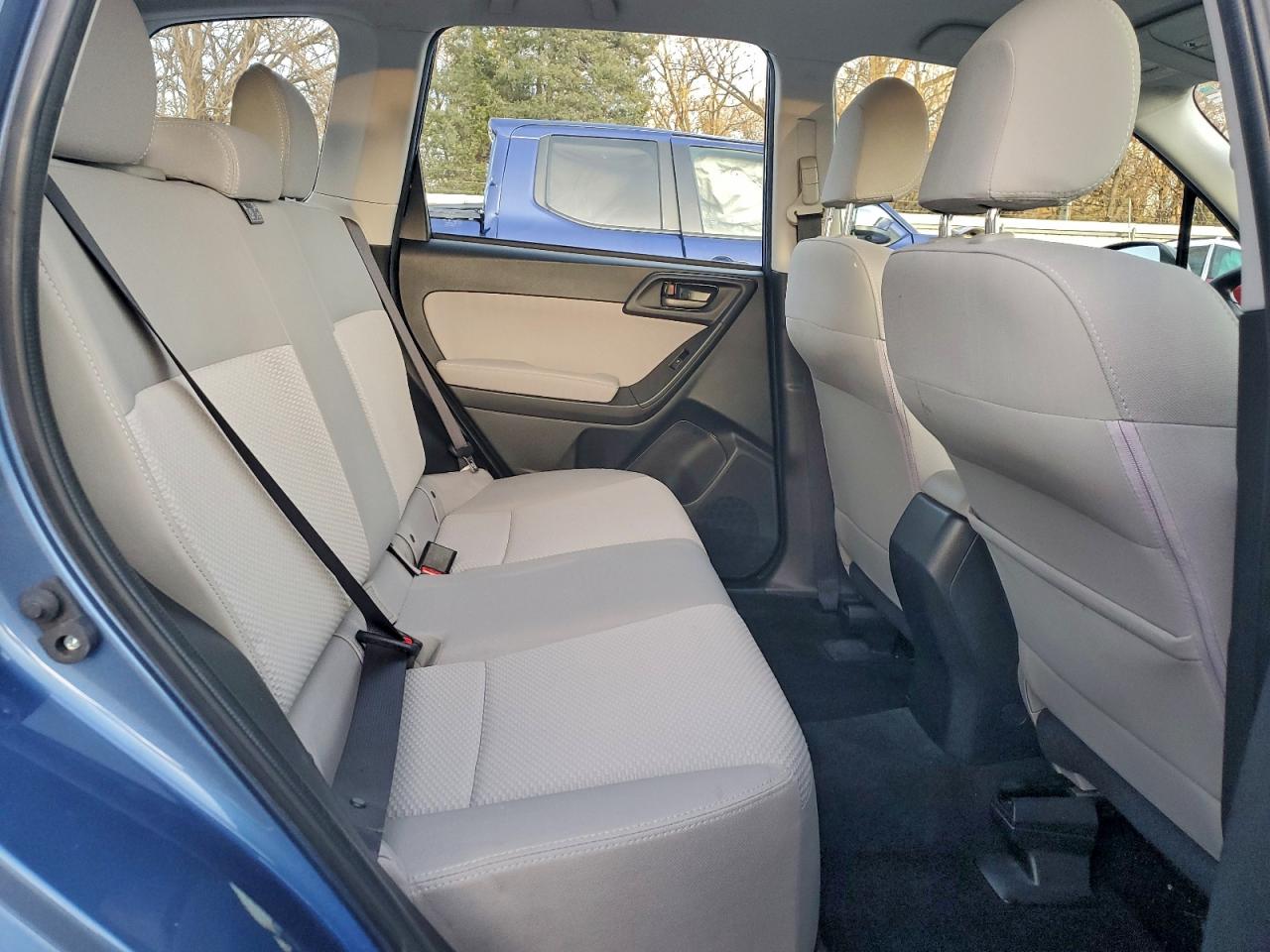 Subaru Forester 2.5i Image 9