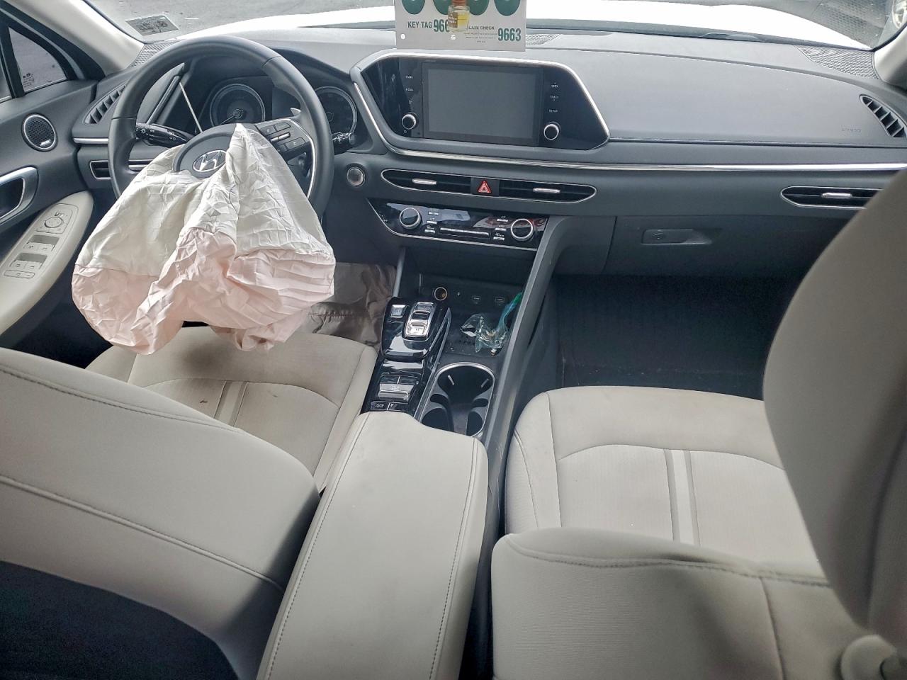 Hyundai SONATA Hybrid Image 8