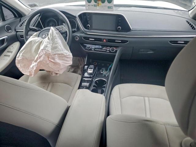 Hyundai SONATA Hybrid Image 8