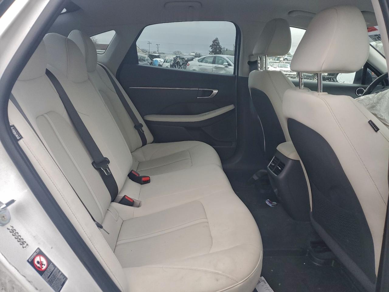 Hyundai SONATA Hybrid Image 10