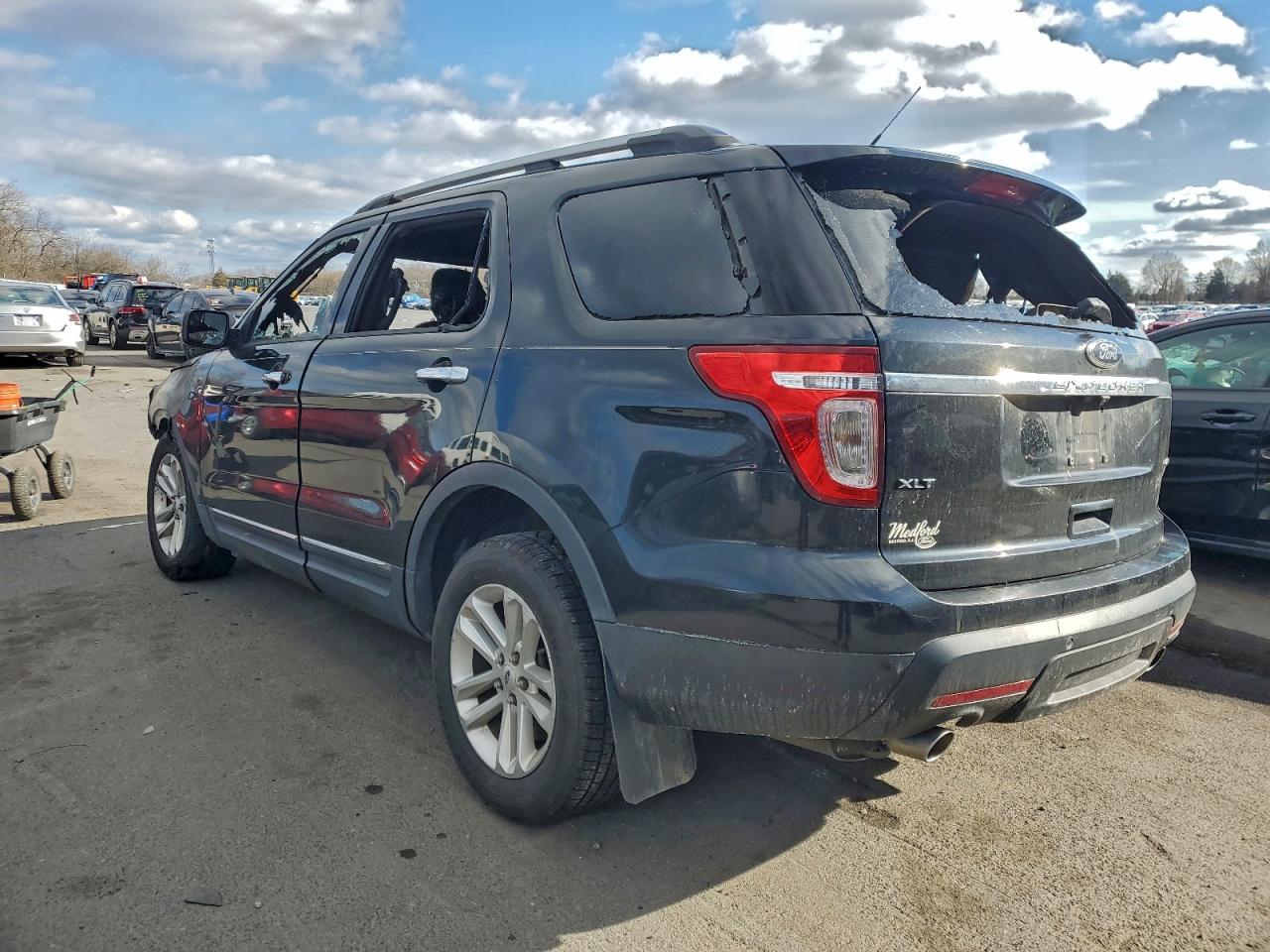 Ford Explorer Xlt Image 4