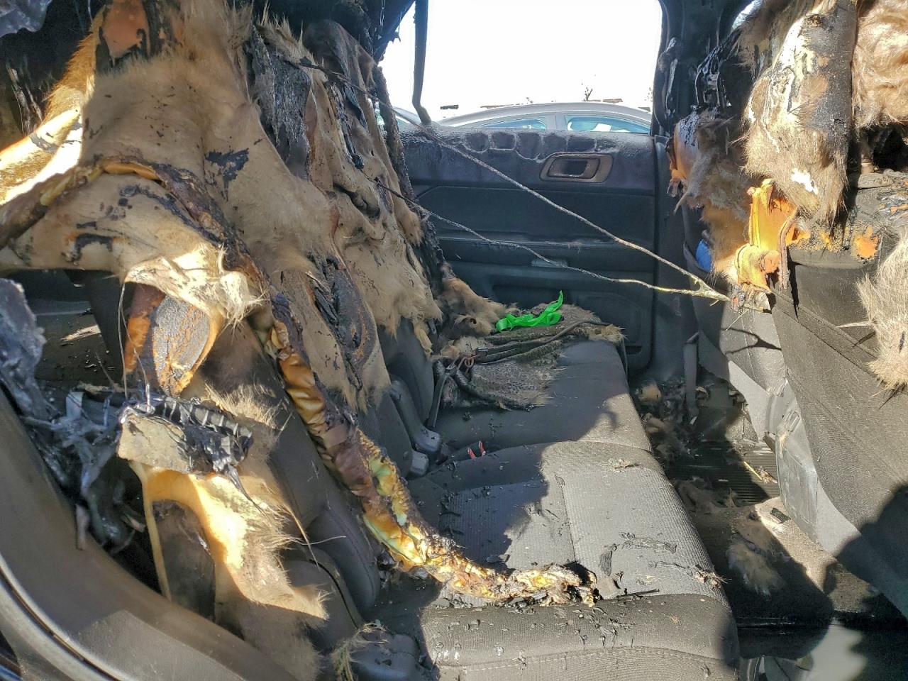 Ford Explorer Xlt Image 8