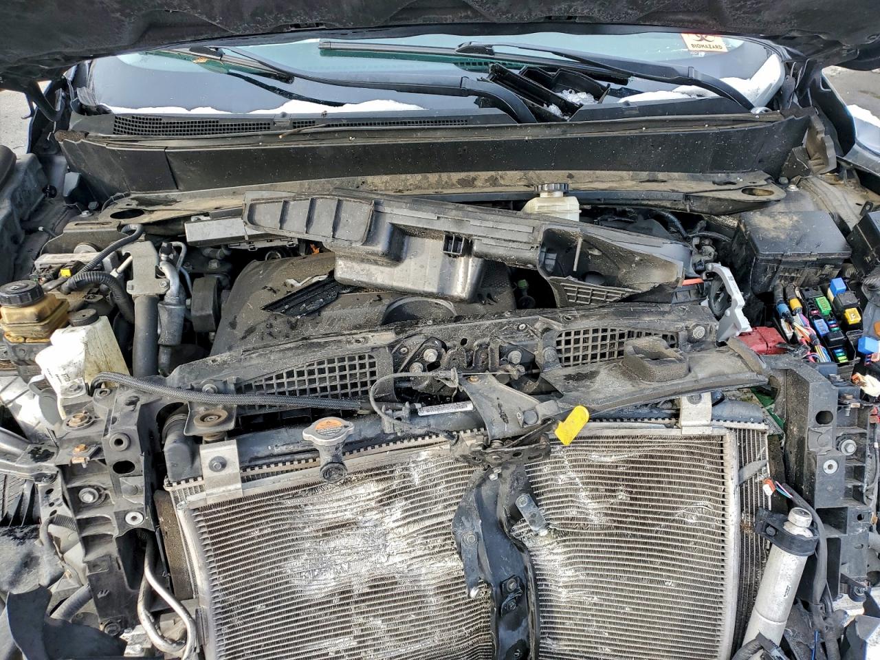 Nissan Pathfinder S Image 12