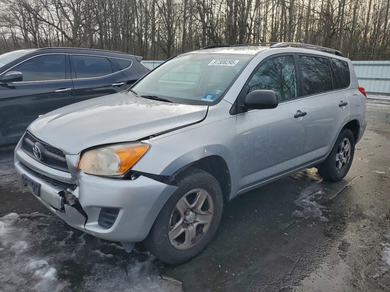 Toyota RAV4 Image 1