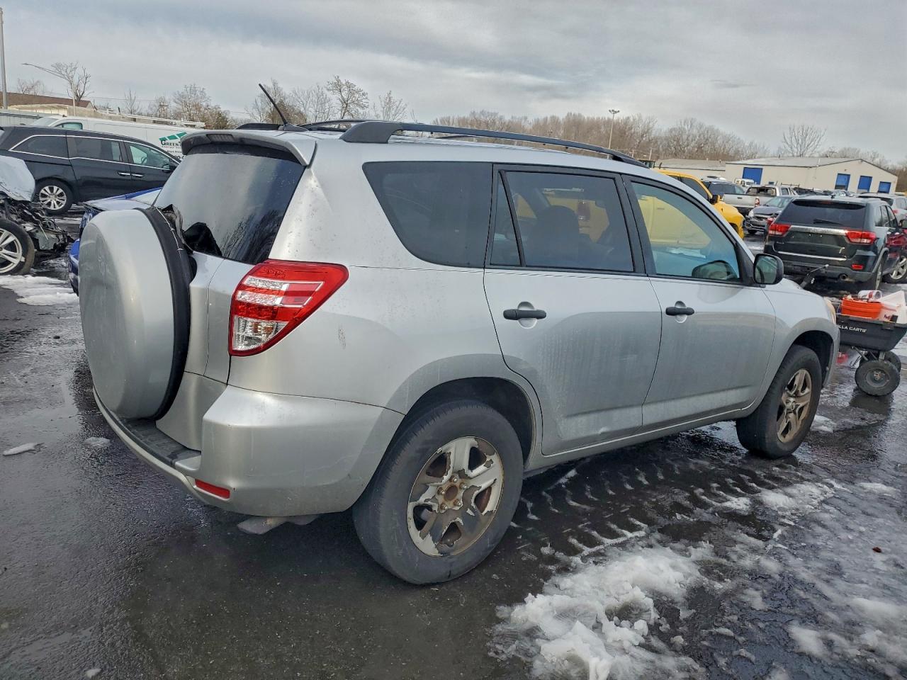 Toyota RAV4 Image 10