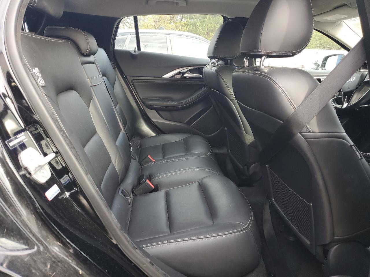 Infi QX30 Base Image 12