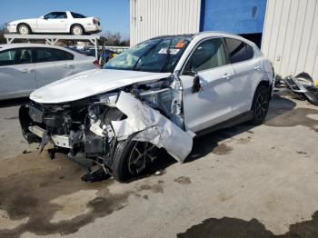 Salvage Alfa Romeo Stelvio