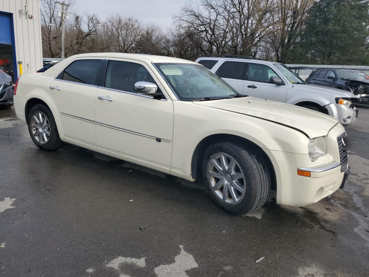 Chrysler 300 Image 6