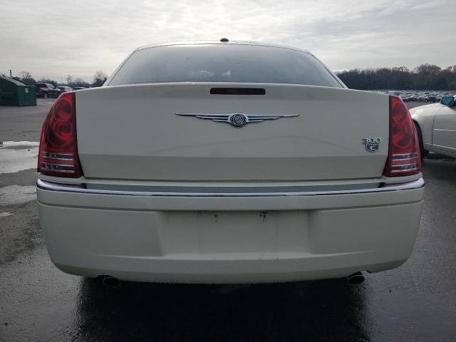 Chrysler 300 Image 7