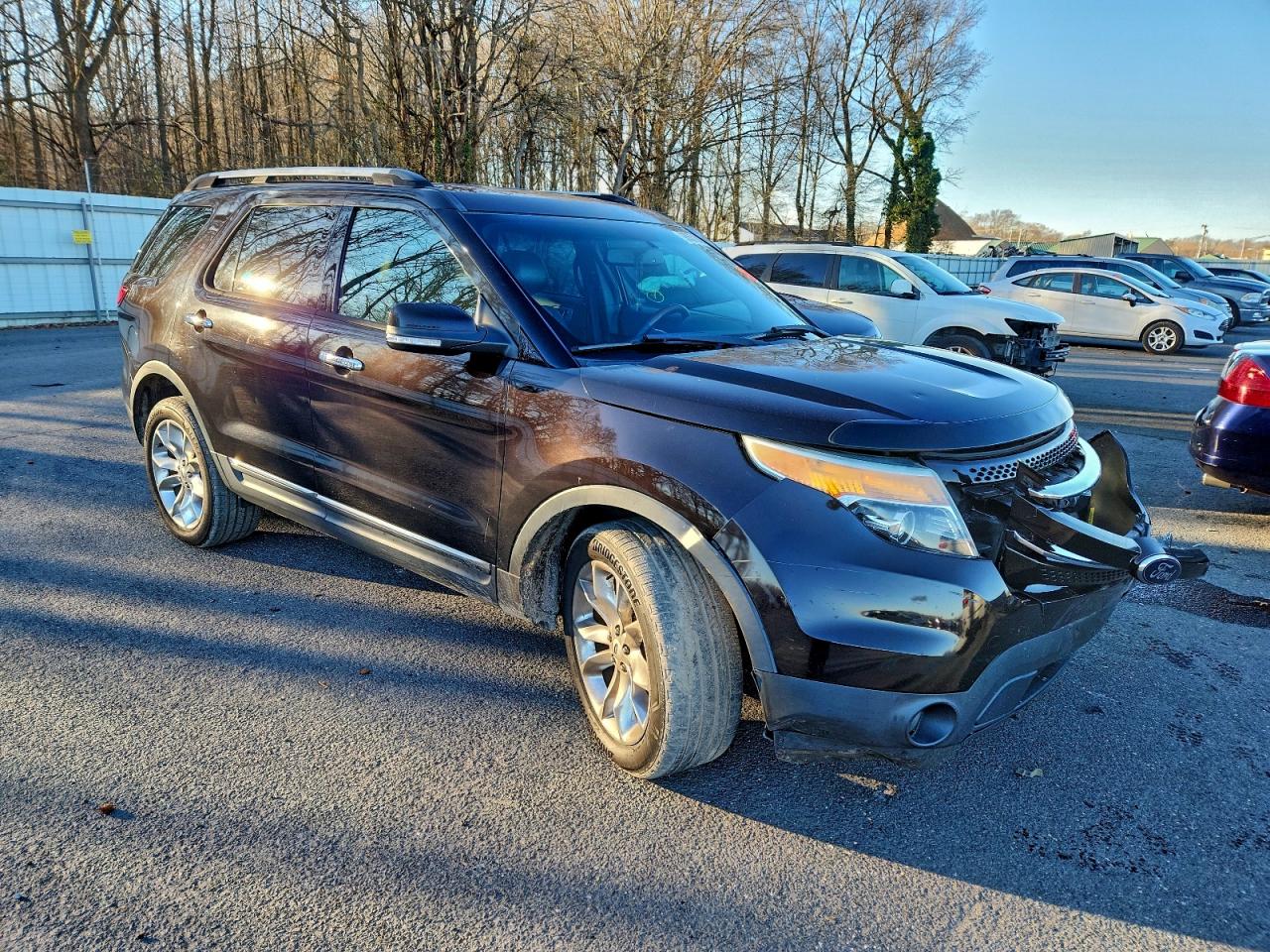 Ford Explorer Limited Image 8