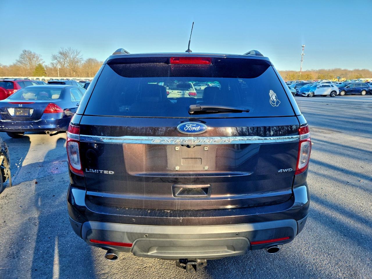 Ford Explorer Limited Image 11