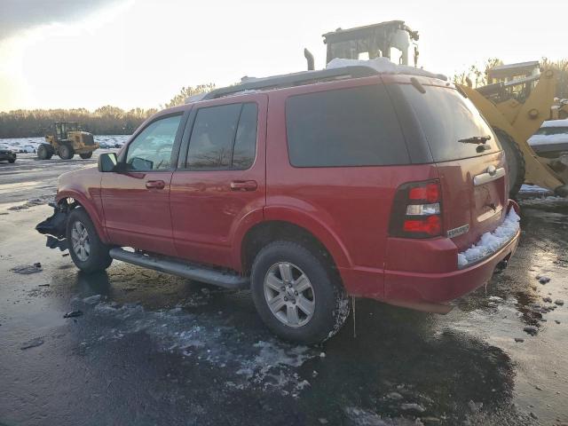 Ford Explorer Xlt Image 2