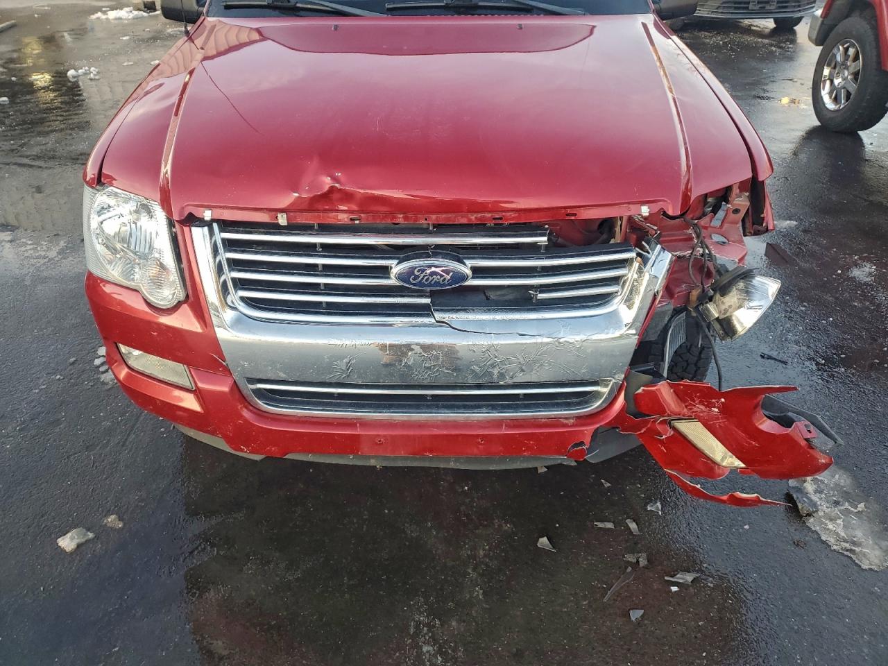 Ford Explorer Xlt Image 9