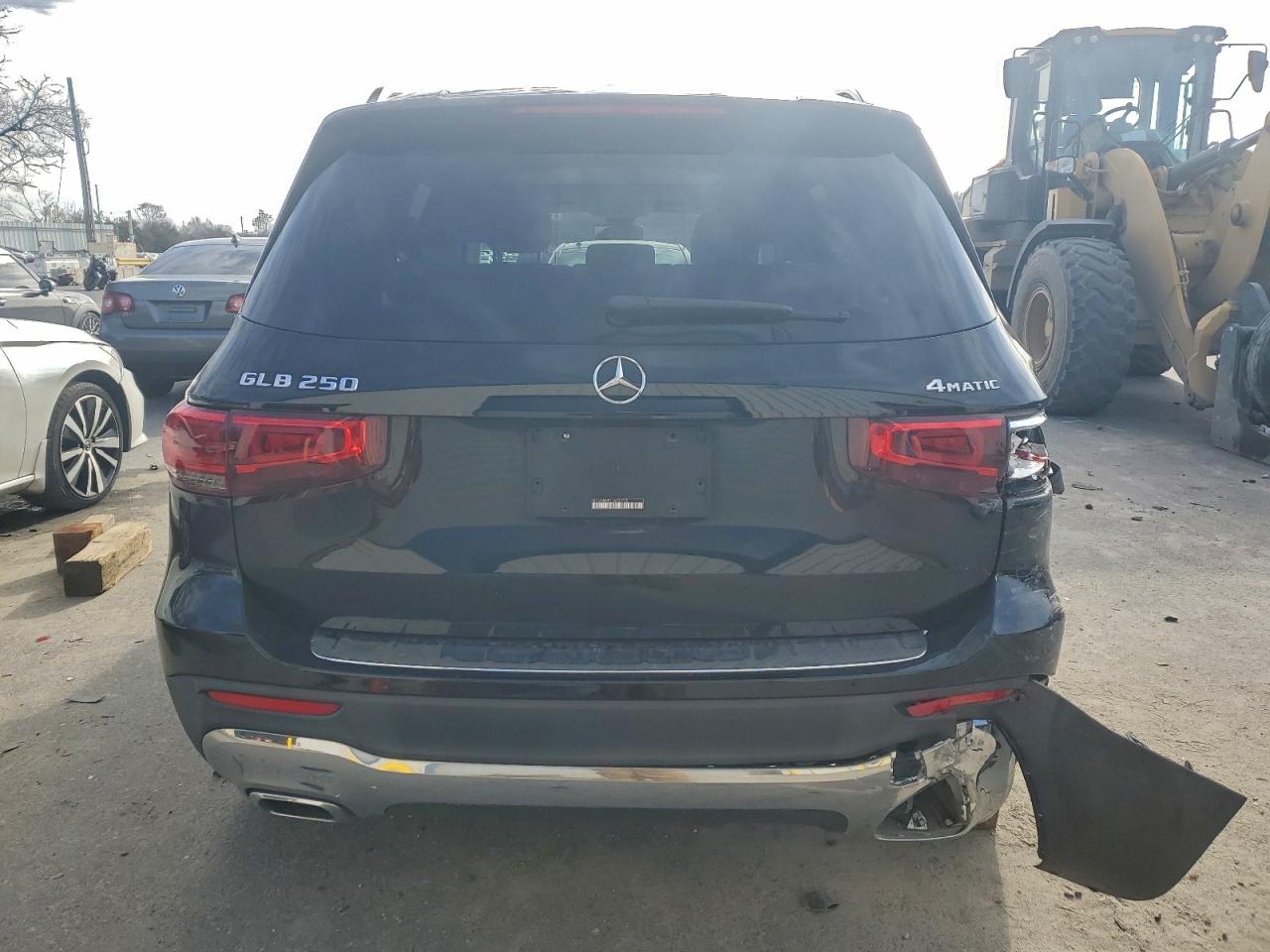 Mercedes-Benz GLB 250 4matic Image 4