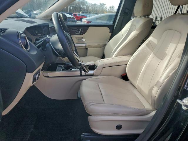 Mercedes-Benz GLB 250 4matic Image 12