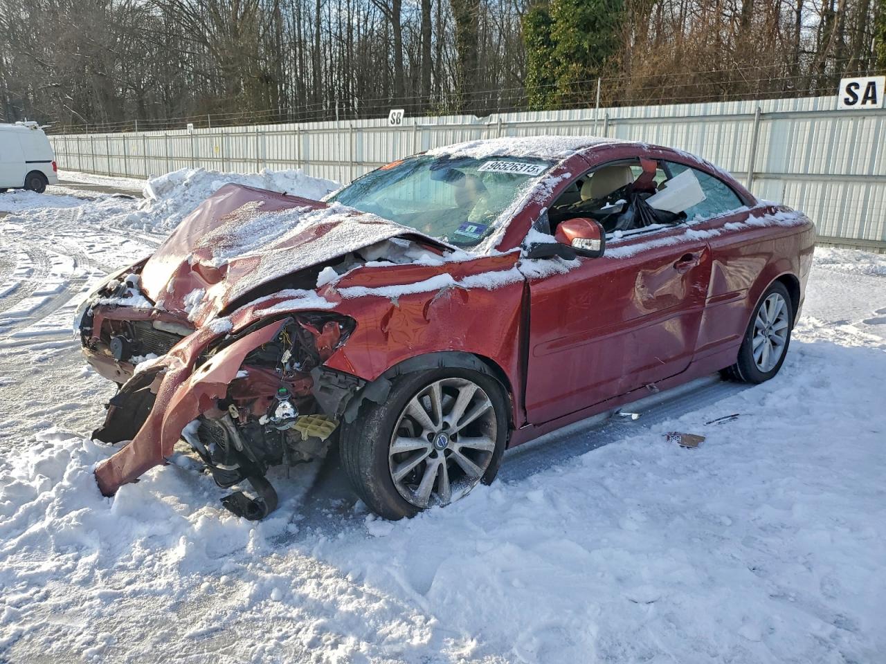 Volvo C70 T5 Image 1