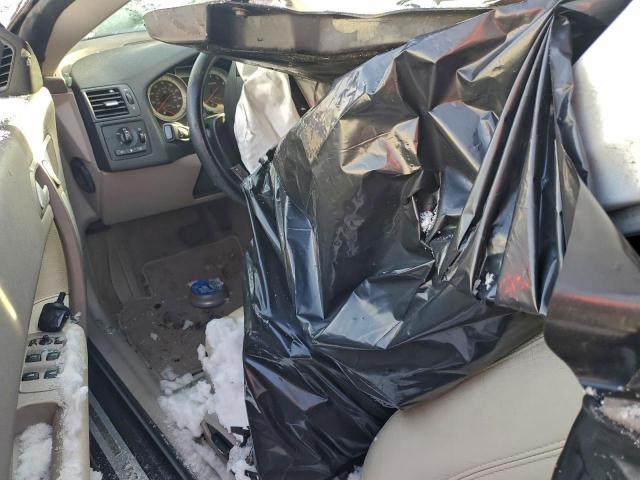 Volvo C70 T5 Image 9