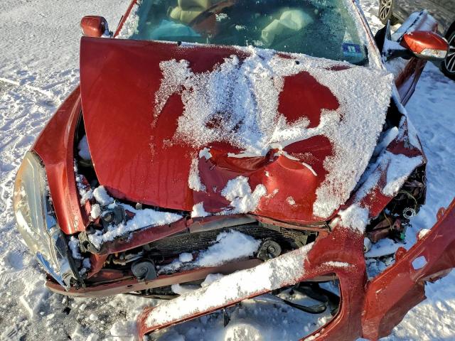 Volvo C70 T5 Image 8