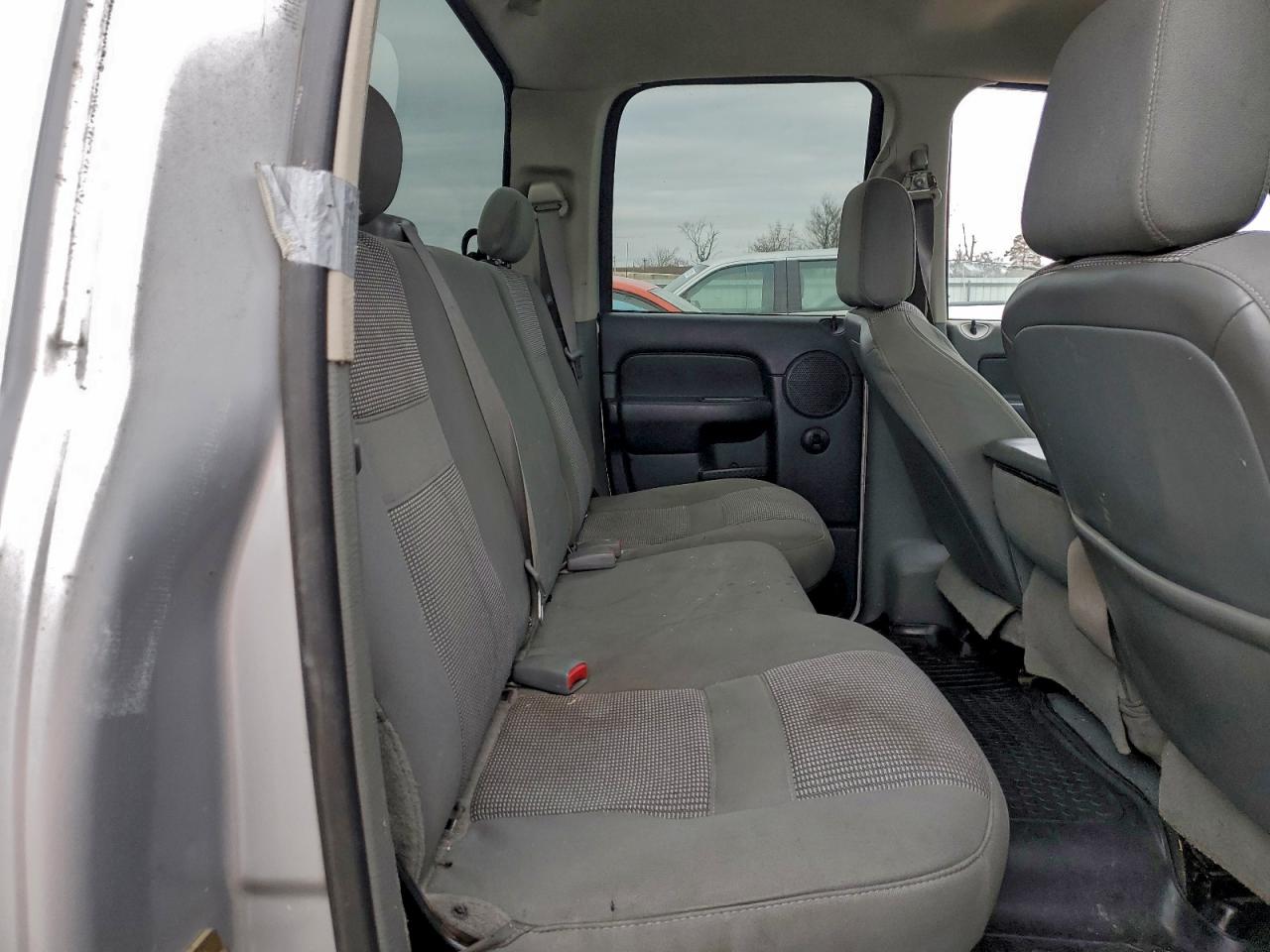 Dodge Ram 2500 St Image 11