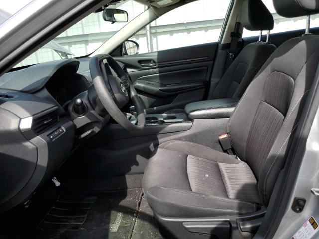 Nissan Altima S Image 6