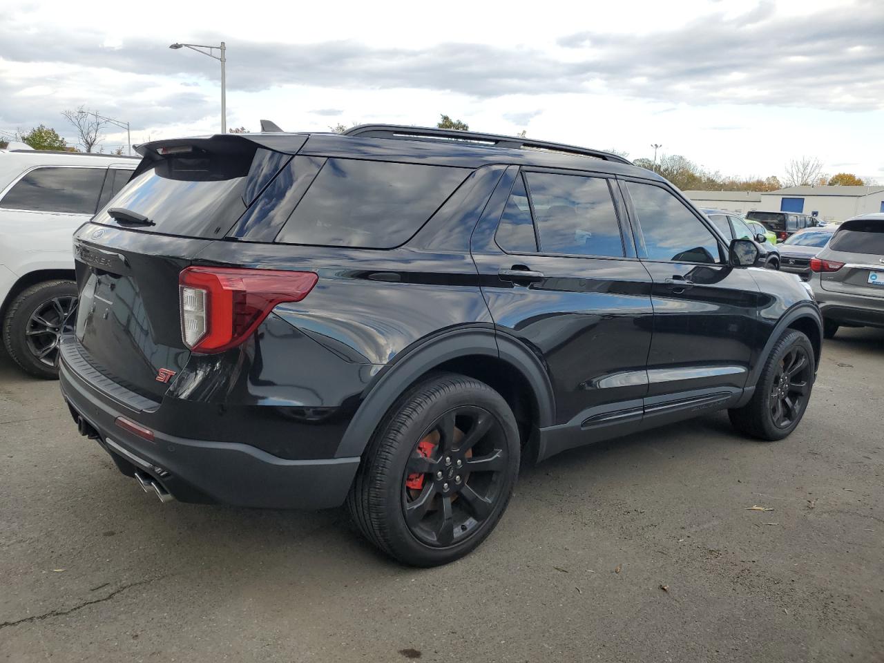 Ford Explorer St Image 8
