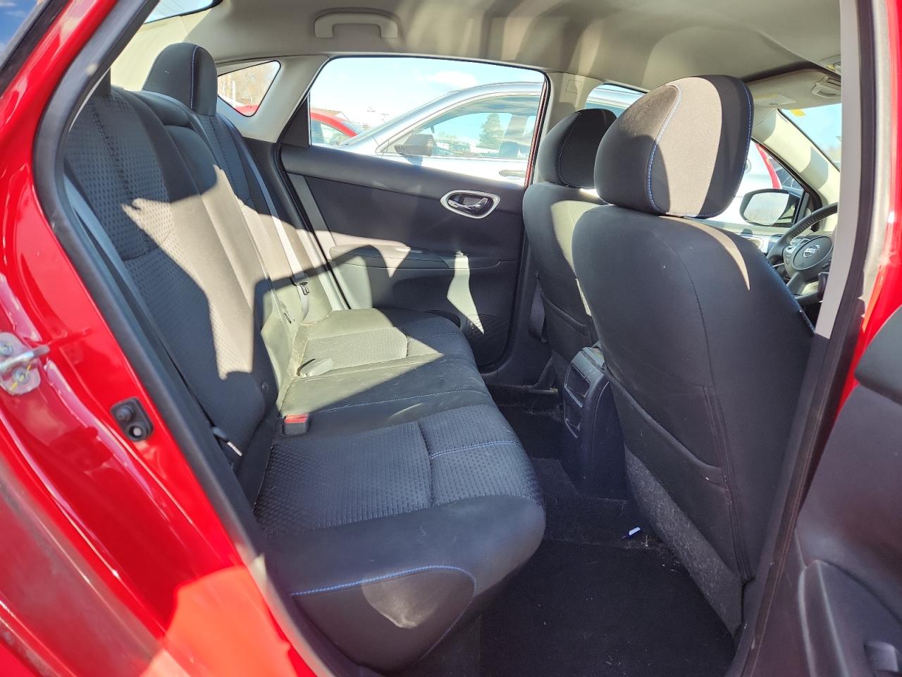 Nissan Sentra S Image 12