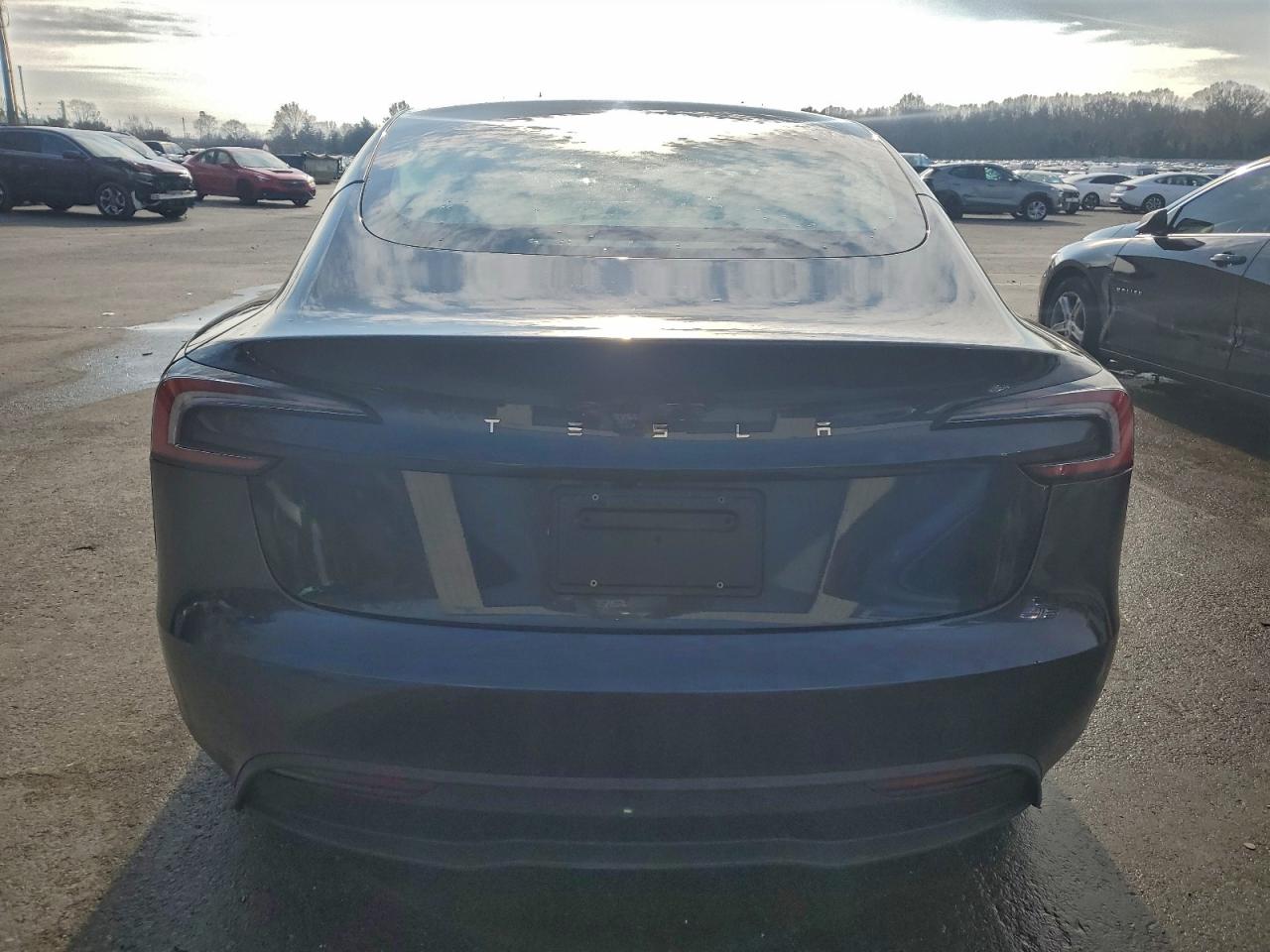 Tesla Model 3 Image 11