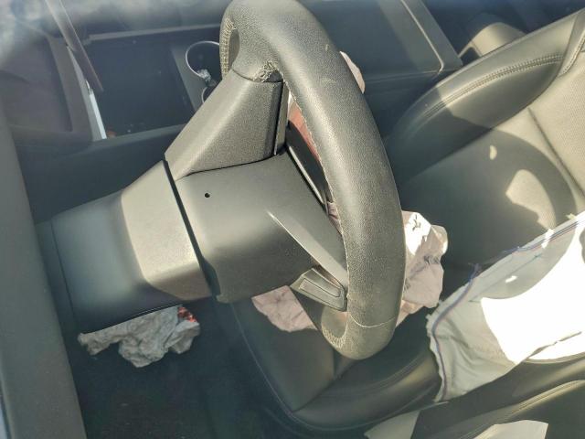 Tesla Model 3 Image 8