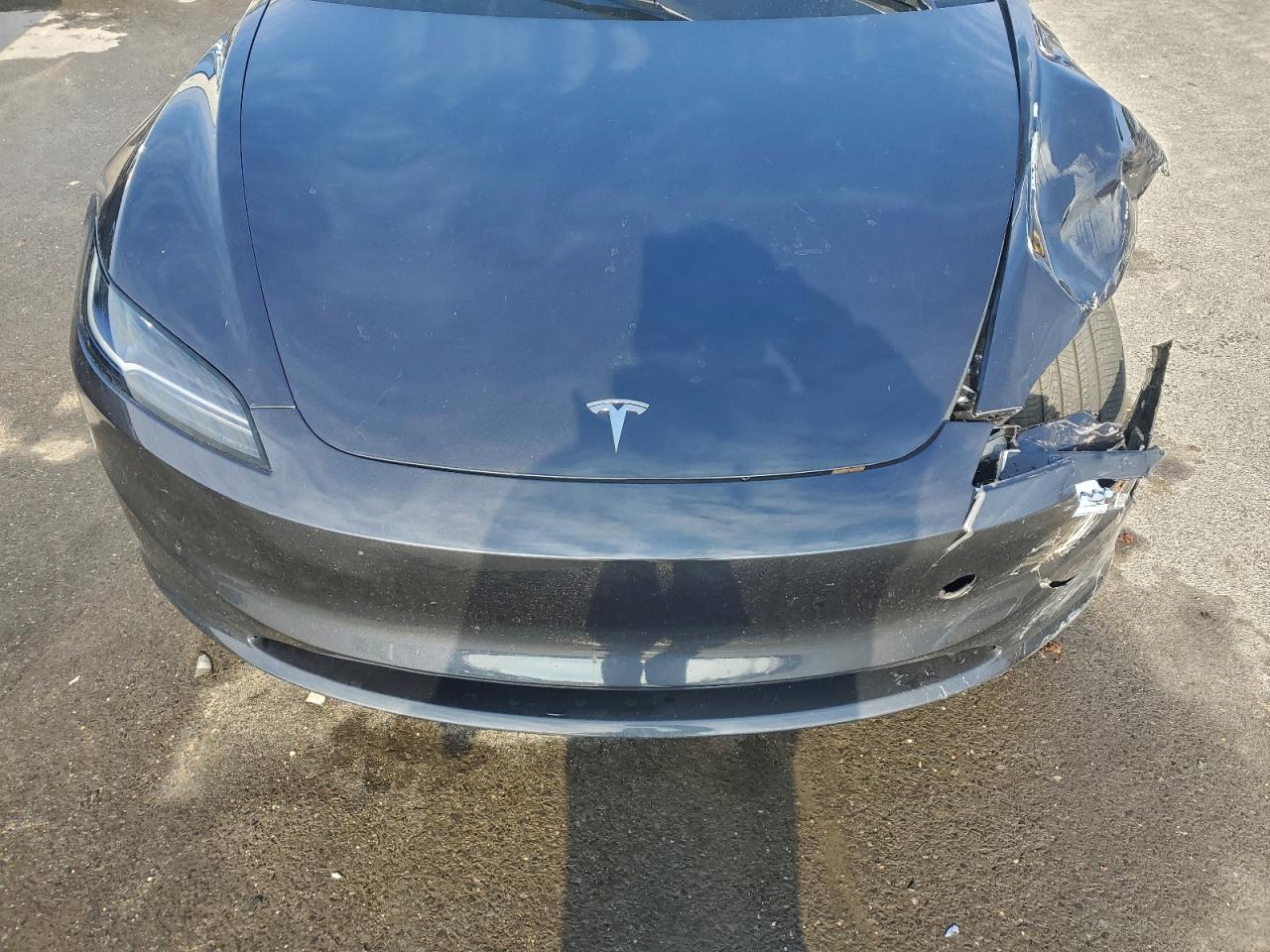 Tesla Model 3 Image 12